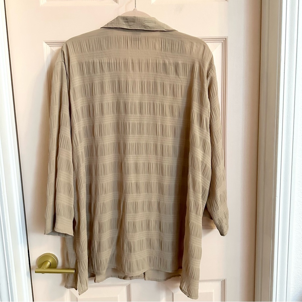 Tan Notations button up - Picture 4 of 4